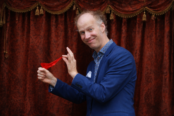 Bühnenprogramm Bühnenzaubershow Johannes Arnold